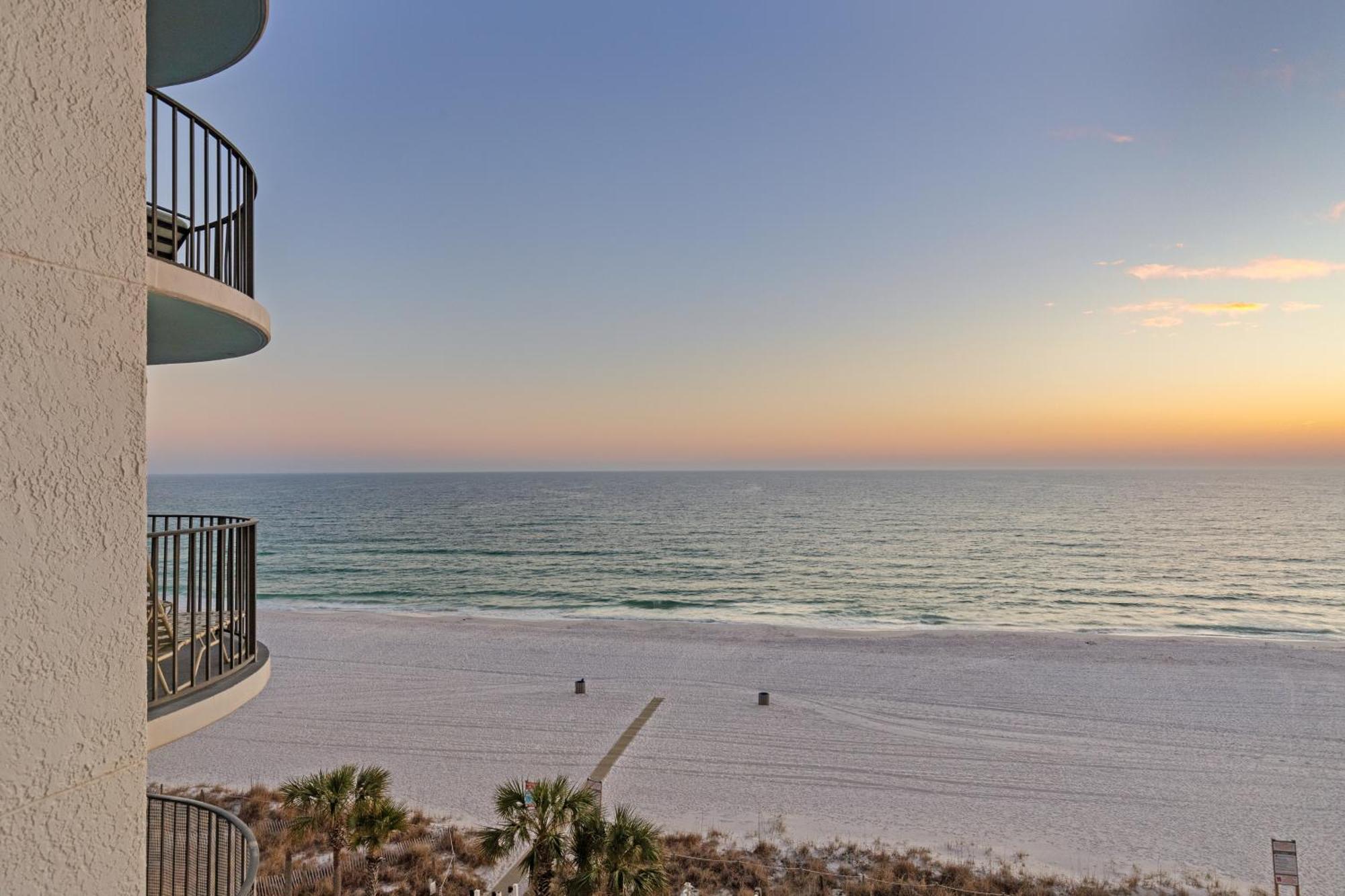 Holiday home Watercrest Waves! Beachfront 2br/2ba Condo, Sleeps 8, Stunning Gulf Views!