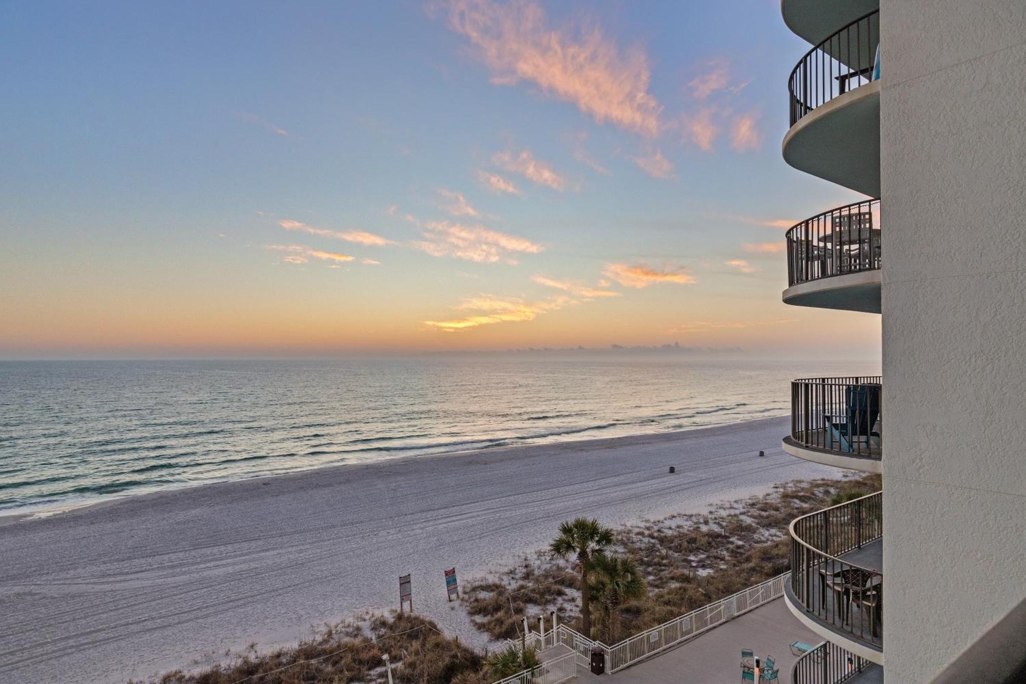 Holiday home Watercrest Waves! Beachfront 2br/2ba Condo, Sleeps 8, Stunning Gulf Views!